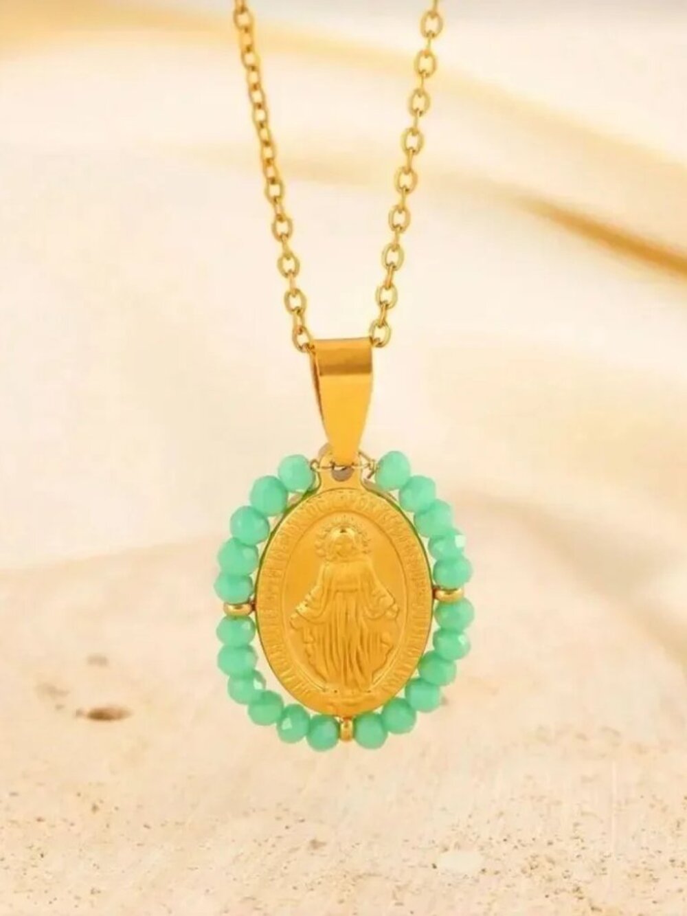 Virgin Mary Necklace Q512
